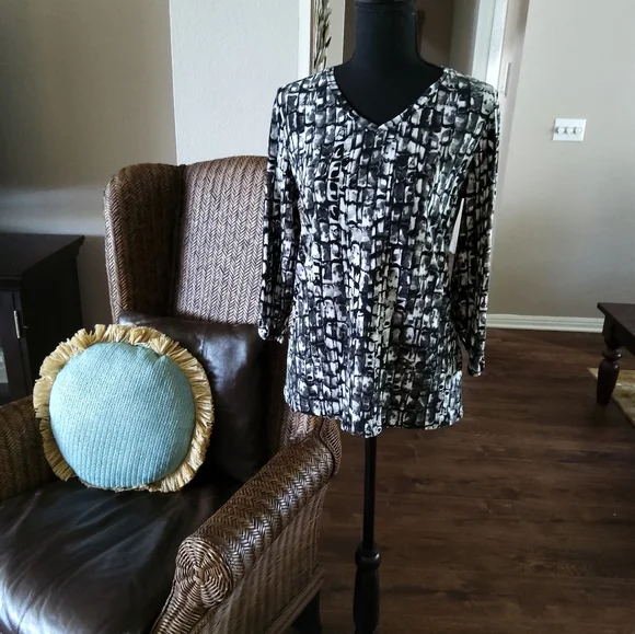 Chico's Ladies Tunic Top - Picture 8 of 9